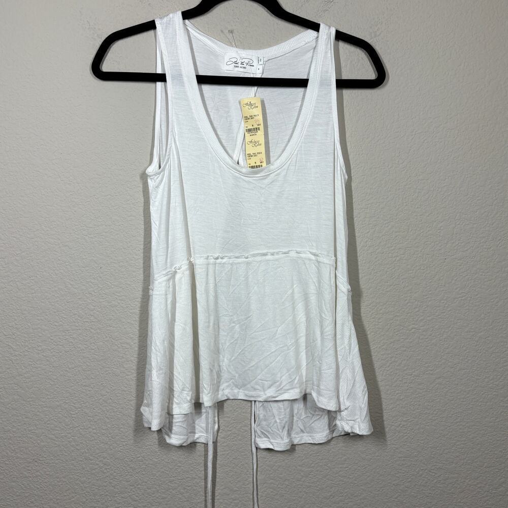 Feel The Piece Medium Elicia Wrap Back Tank Top White Scoop Neck Sleeves